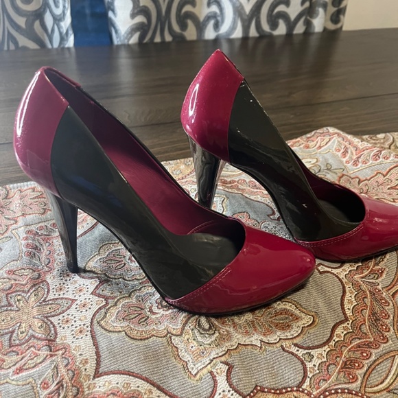 Aldo two toned Fuchsia/ dark gray pumps - Picture 5 of 6